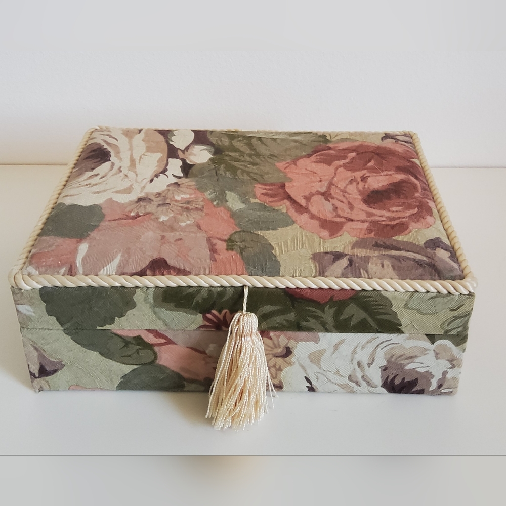 Vintage Fabric Craft Sawing Box